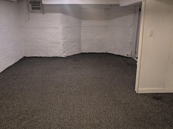3rd image of 125 Prospect St