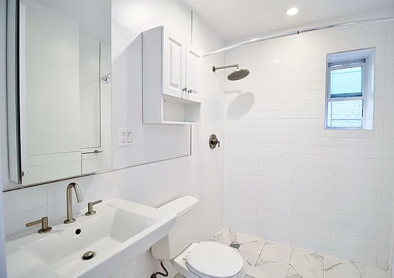 Rented by Julianna Realty Corp | media 44