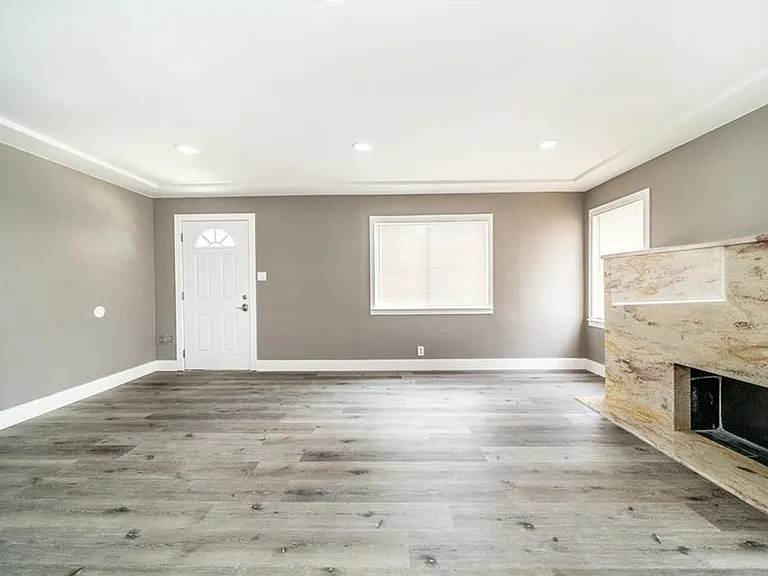 1412 W Colegrove Ave — Photo 5