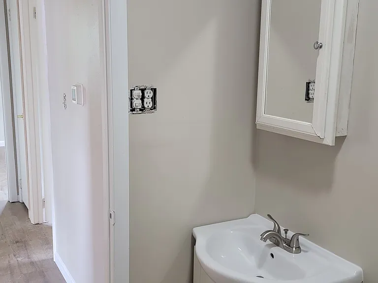 35 Catalpa Dr — Photo 13