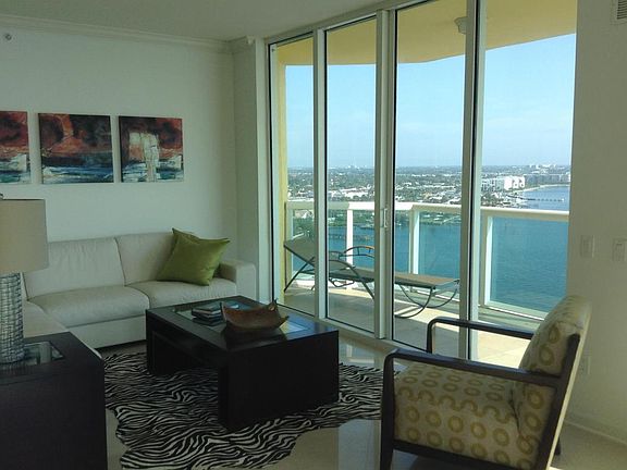 3rd image of 2650 Lake Shore Dr Unit 1906