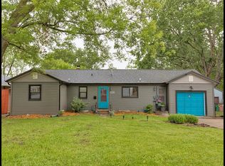1414 68th St, Windsor Heights, IA 50324