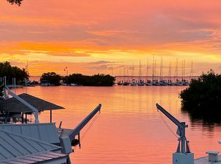296 Buttonwood Shores Dr, Key Largo, FL 33037