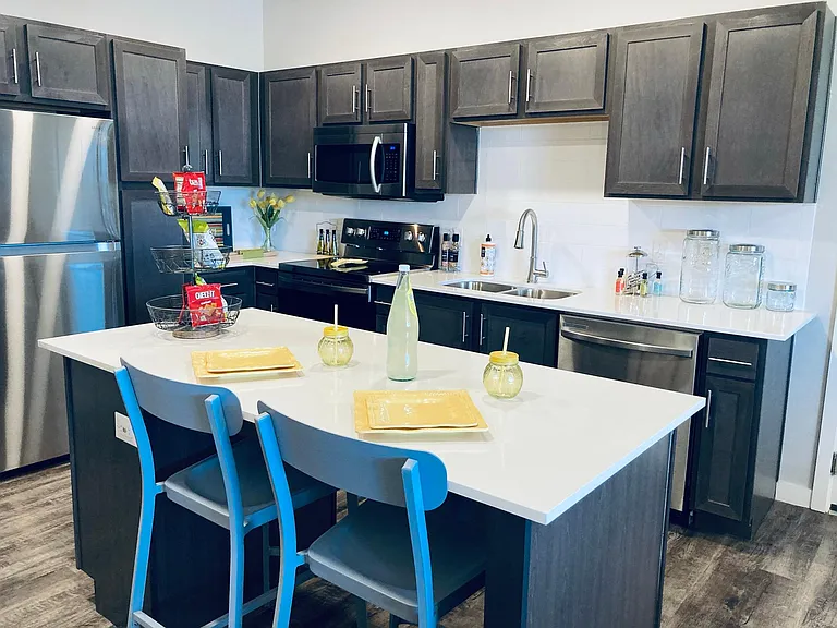 Liberty Creek Village — Photo 15