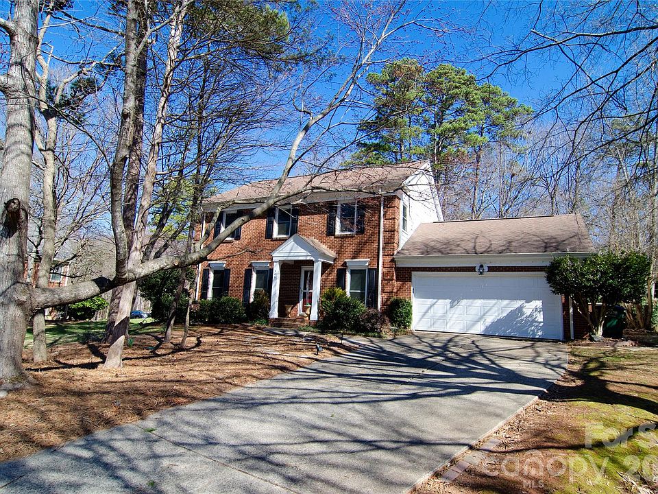 1st image of 406 Port Royal Dr