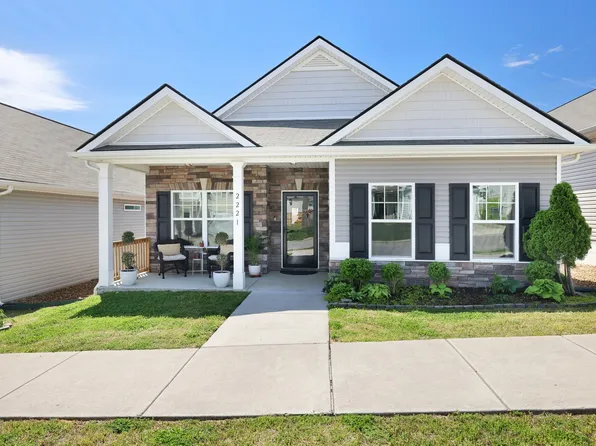 2221 Silverton Dr, Nashville, TN 37207