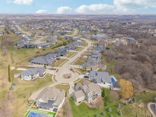 3101 162nd St, Urbandale, IA 50323