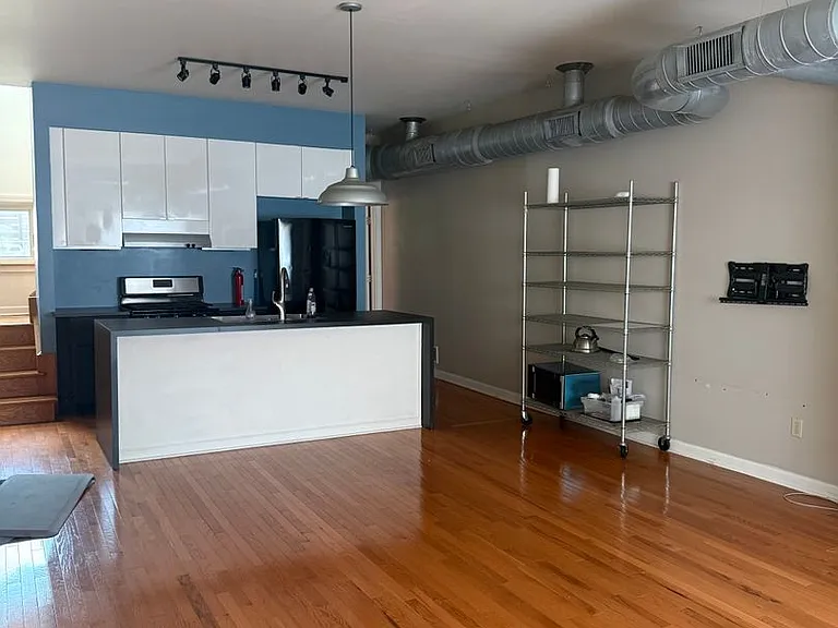 137 S 15th St — Photo 3