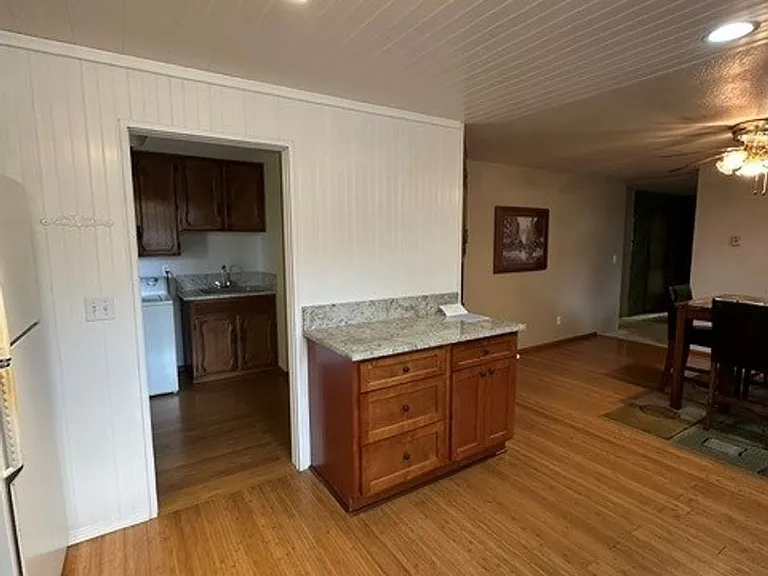 805 Cameo Ct — Photo 24