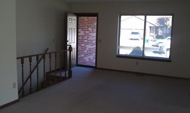 2nd image of 6932 W Oneil St
