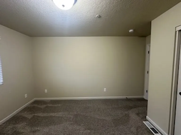 10136 SW Barber St — Photo 18