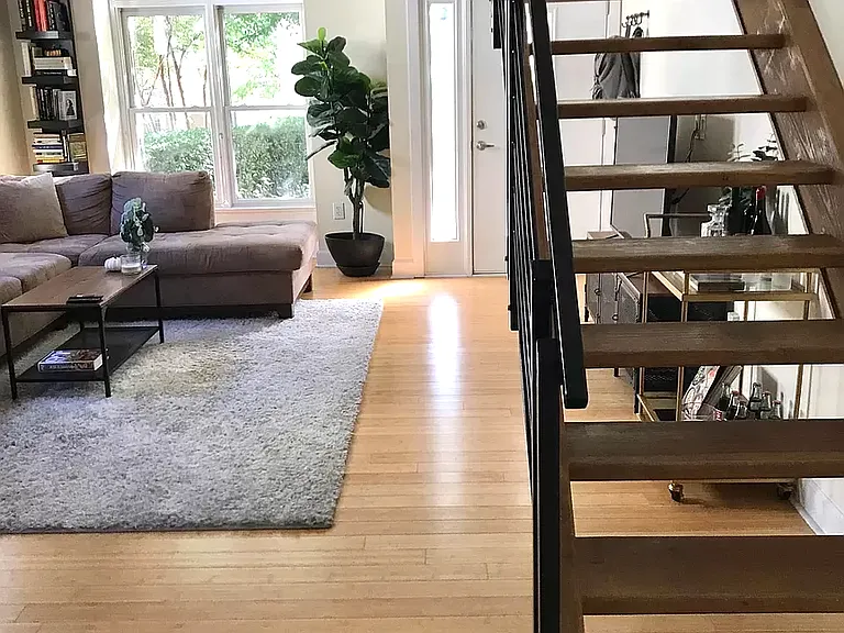 663 Alexander St #1 — Photo 2