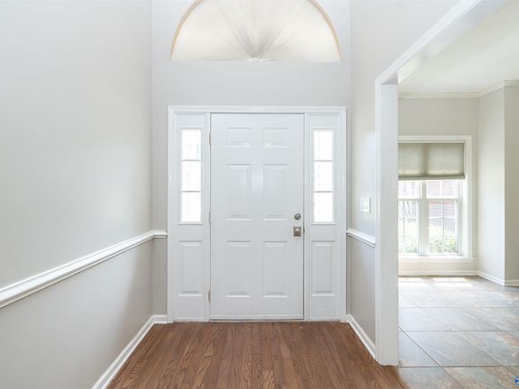 5th image of 231 Maddox St