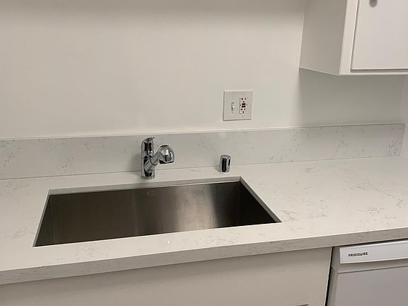 5th image of 1341 N Crescent Heights Blvd