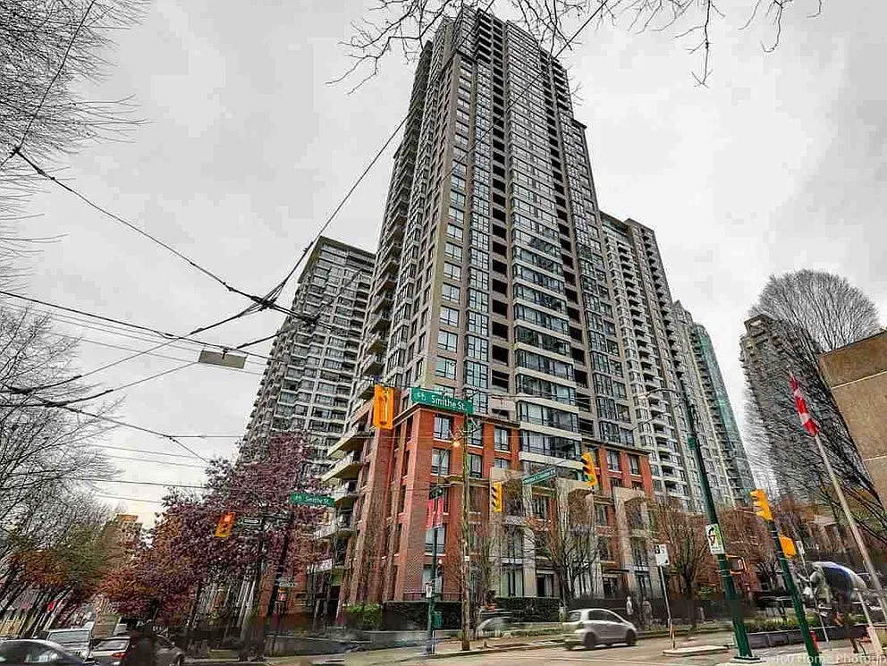 1 bed, 555 sqft, $2,300 — Photo 1