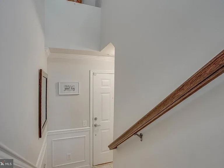 42707 Wardlaw Ter — Photo 16