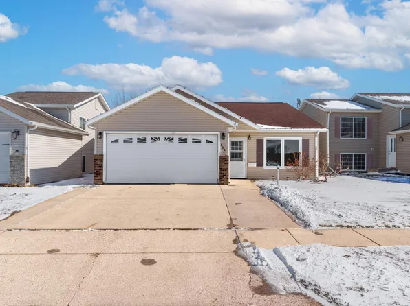 804 51st St S, Fargo, ND 58103