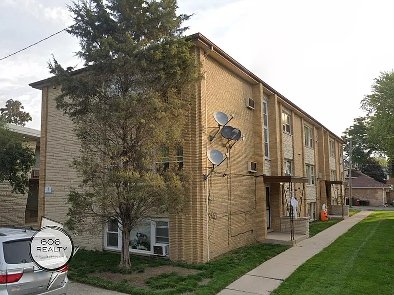 3533 S Harlem Ave #2M — Photo 1