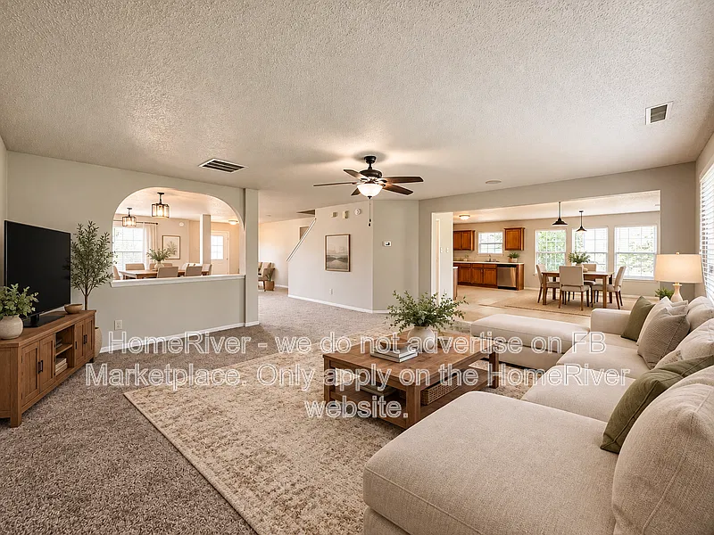 4 bed, 2.5 bath, 3245 sqft, $2,099 — Photo 2