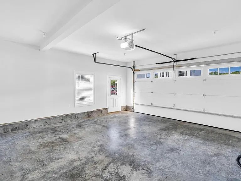 36 Belvedere Dr — Photo 25