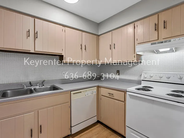 3313 Droste Rd — Photo 5