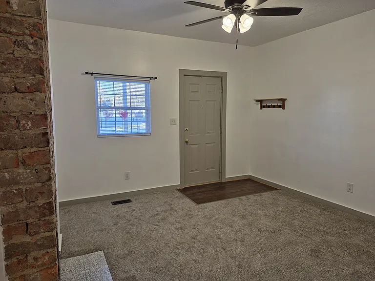479 E Woodrow Ave — Photo 4