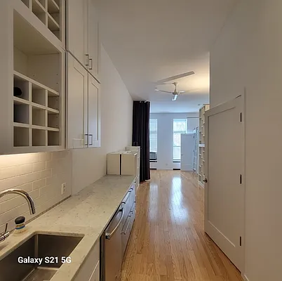 Rented by Oxford Property Group | media 25