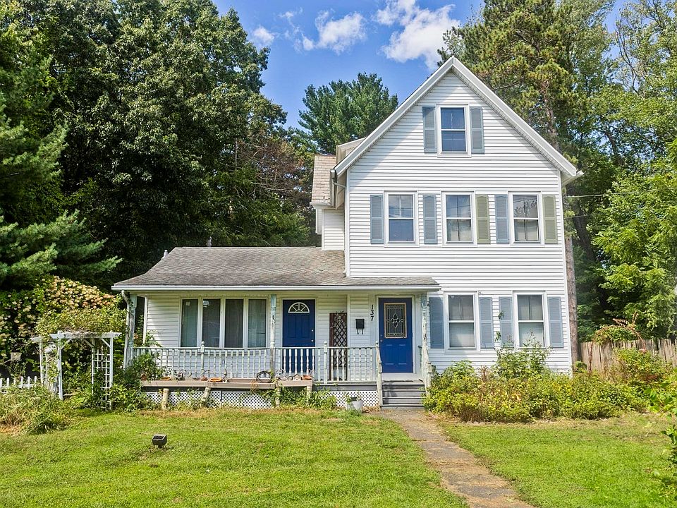1st image of 137 Sheridan St