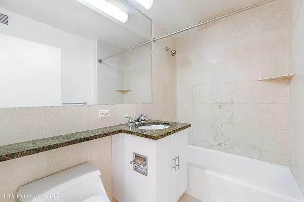 Rented by Living New York | media 9