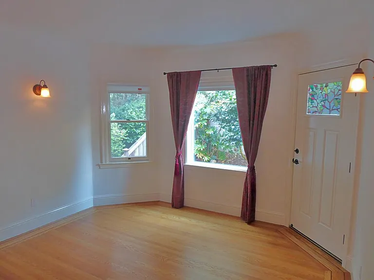 185 Beaver St — Photo 34