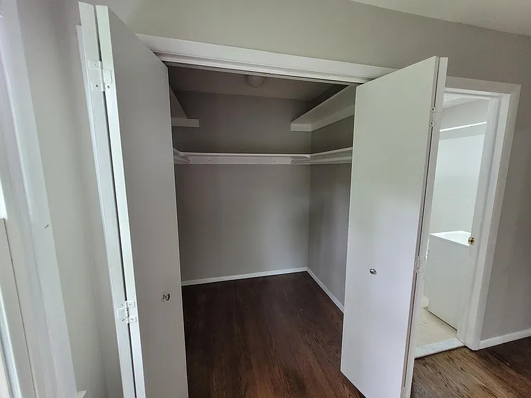 1043 Welsh Dr — Photo 27