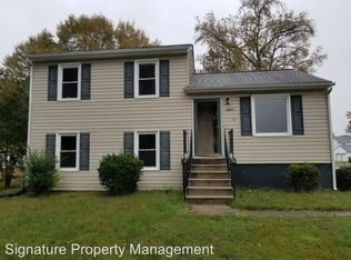 3901 Williamsburg Dr, Hopewell, VA 23860