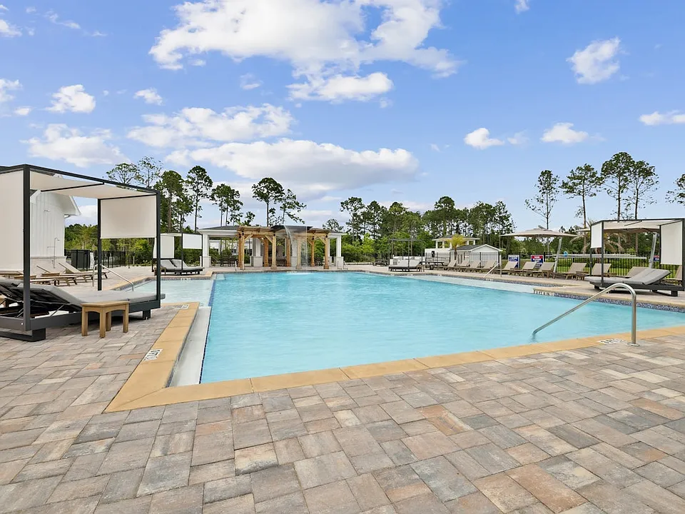 The Beacon at 331 Apartments