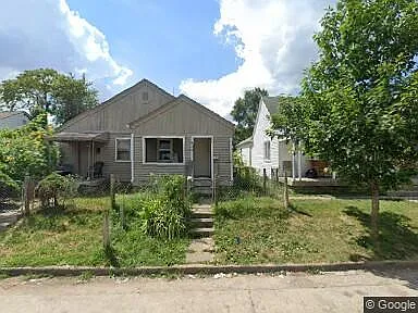 212 N Forest Ave — Photo 1