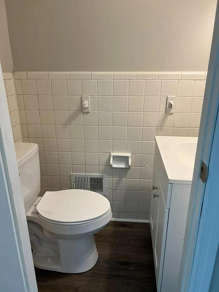 809 Knapp Street — Photo 3