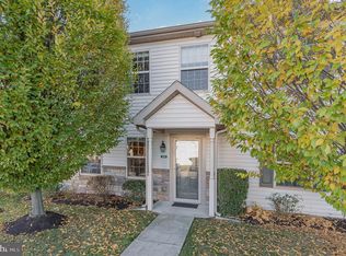 243 Melbourne Ln, Mechanicsburg, PA 17055