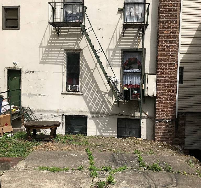 2nd image of 765 Jackson Ave