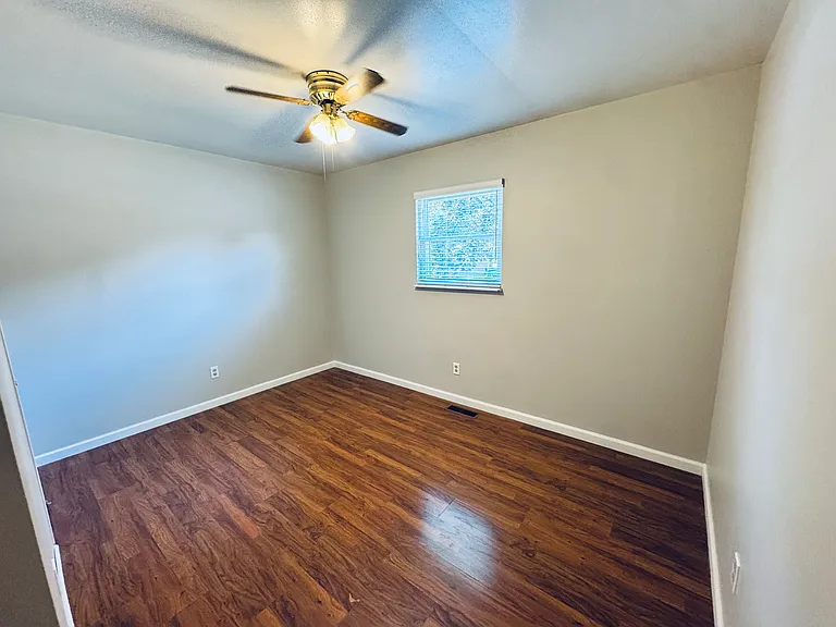 421 Lee Dr — Photo 19