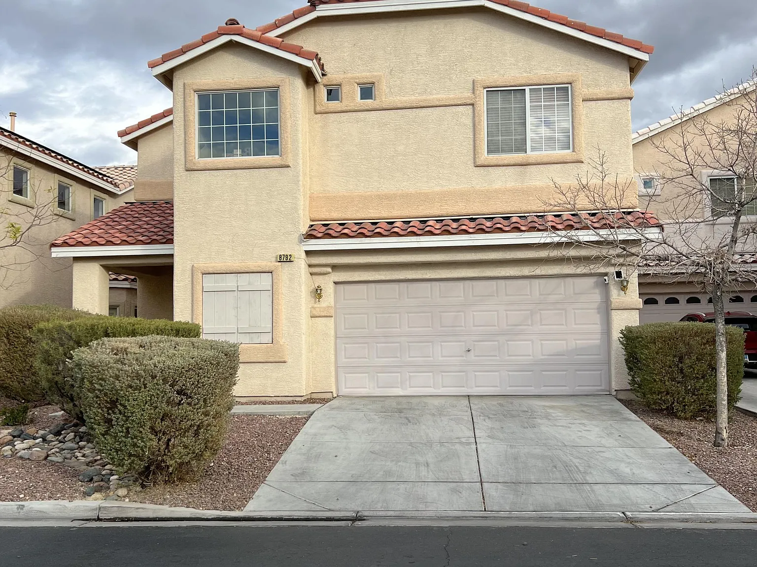 3 bed, 2.5 bath, 1866 sqft, $2,100 — Photo 3