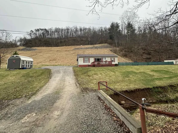 825 Sauls Run Rd, Weston, WV 26452