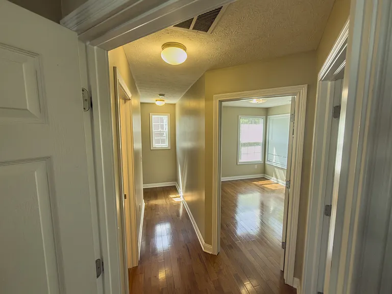 521 E 1st Streetnew — Photo 30