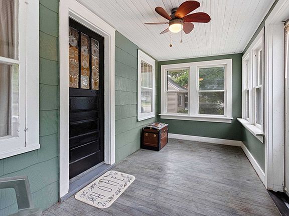Enclosed porch
