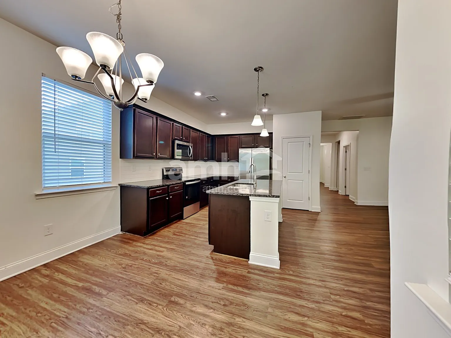 5 bed, 4.0 bath, 3121 sqft, $2,665 — Photo 3