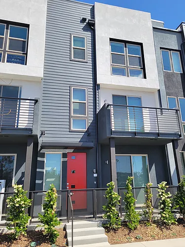 121 Placemark Photo 1