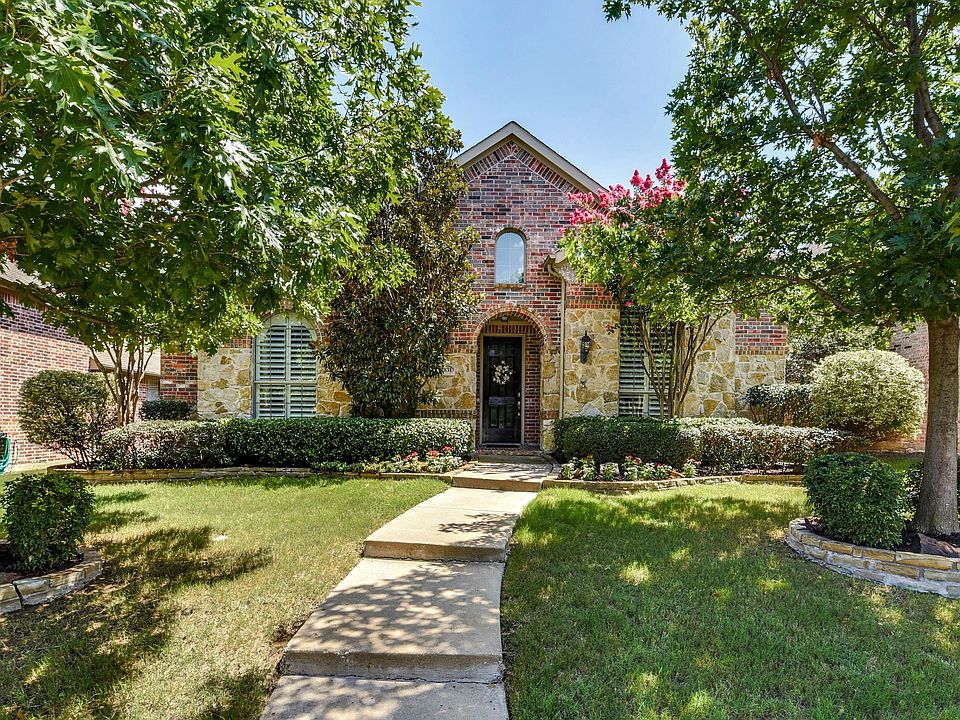 1st image of 2831 Forest Manor Dr