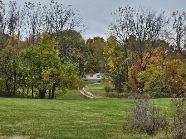 4213 E Dutch Creek Road, Pekin, IN 47165