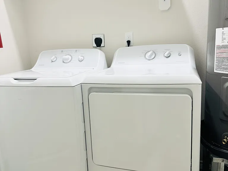 5200 N Dahlia St #2 — Photo 5
