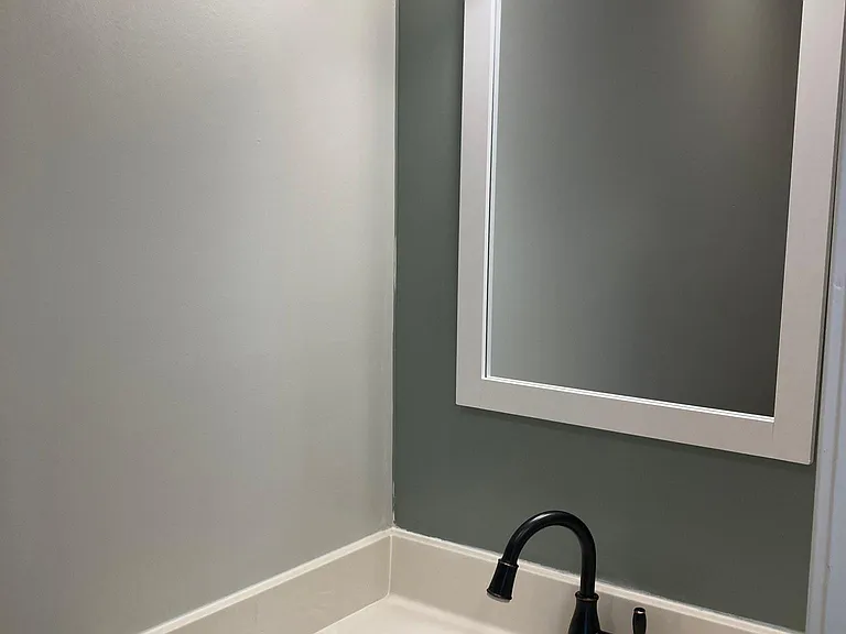 1/2 bath