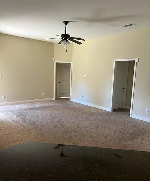 2197 Spring Grv W — Photo 9