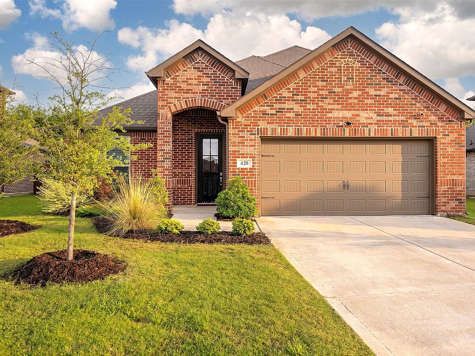 1st image of 420 Stone Hollow Dr